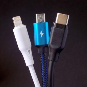 USB-Sticks & Kabel
